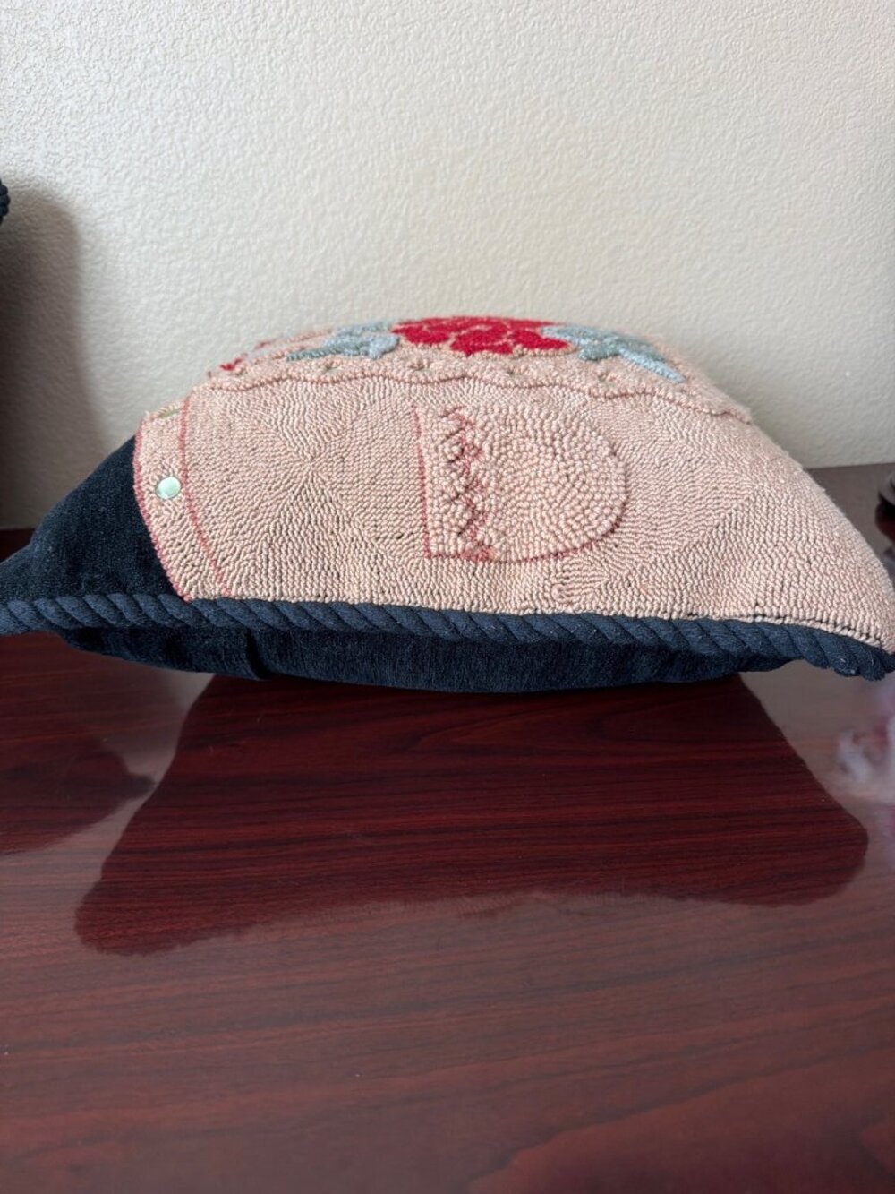 2001 Judi Boisson Hooked Accent Pillow Wool Blend Cowgirl Shirt 16" Folk Art - Picture 7 of 12